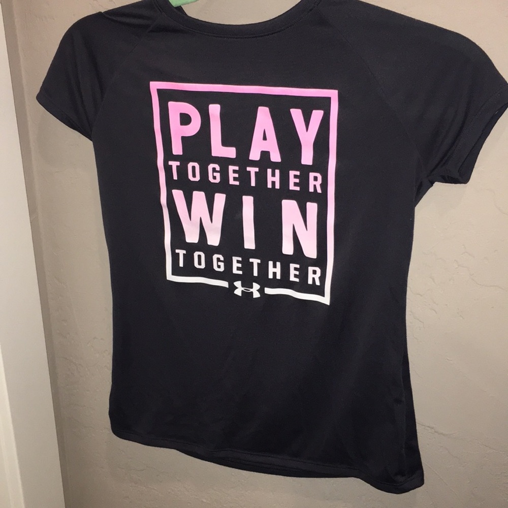 Girls under armour tee